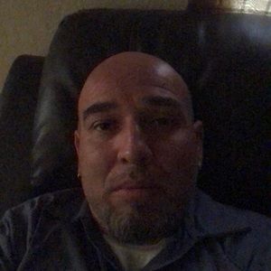 Meet your Posher, Carlos